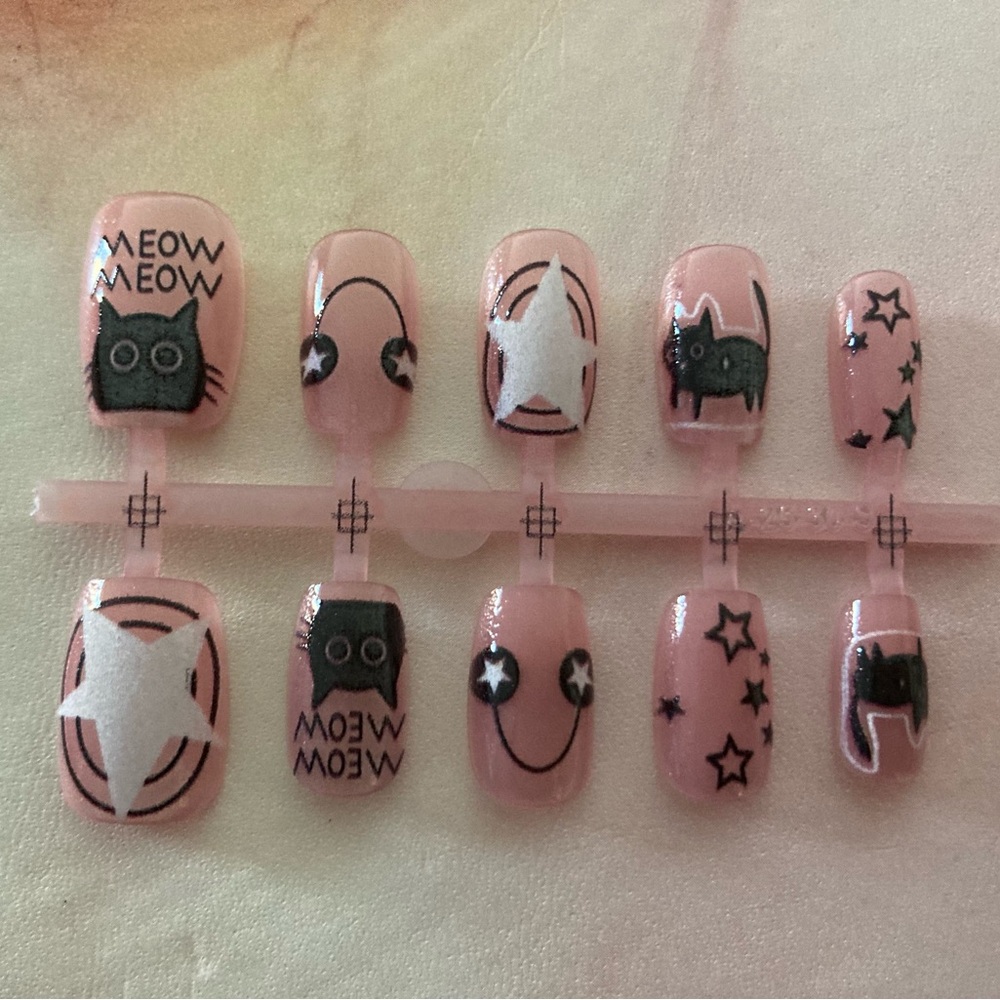 [M] ⭐️🐈‍⬛💅 10Pcs Wearable Press on Nails Short Square Pink White Black Cat Star